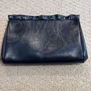 VTG Black Convertible Clutch Bag Metal Kissing Clasp & Strap Ruffle Faux Leather